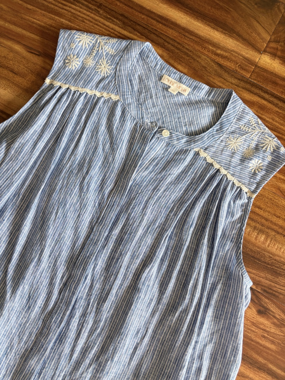 NEW Louise Misha Women’s Sleeveless Duna Blouse Blue Linen Stripes 36 Small S - Picture 6 of 16